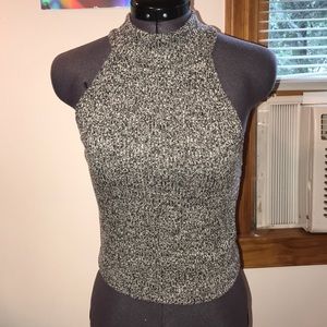 Turtle Neck Sleeveless Top